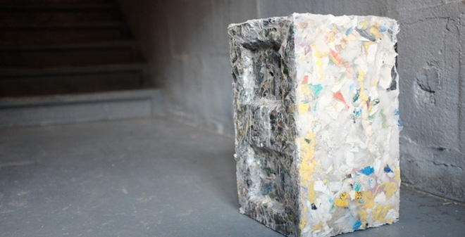 Một công ty đã tìm ra cách biến nhựa rác thải thành gạch để xây nhà, bảo vệ môi trường