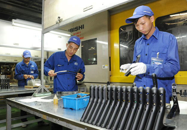 Nhựa Hà Nội là doanh nghiệp sản xuất các sản phẩm thuộc ngành công nghiệp hỗ trợ cho các tên tuổi lớn như Honda, Toyota, Piaggio