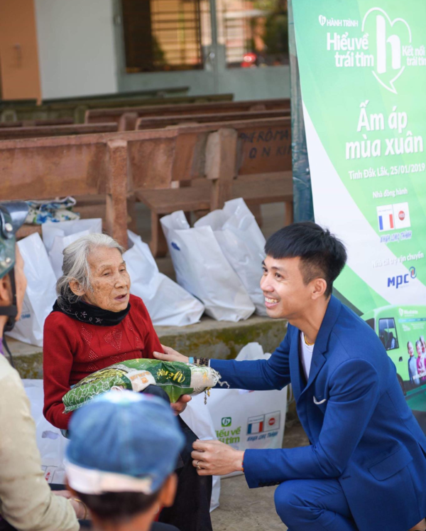 Nhựa Long Thành trao gần 1.000 phần quà Tết cho người dân Đắk Lắk