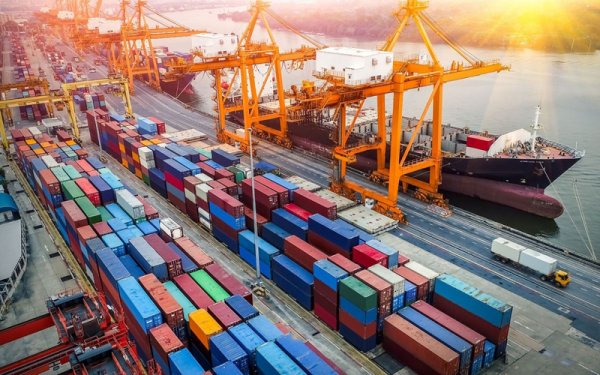 Thiếu container xuất khẩu, doanh nghiệp buộc phải từ chối đơn hàng - Báo Nhân Dân