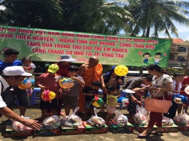 Tổ chức Trung thu cho trẻ em nghèo, hoàn cảnh khó khăn tại Vũng Tàu
