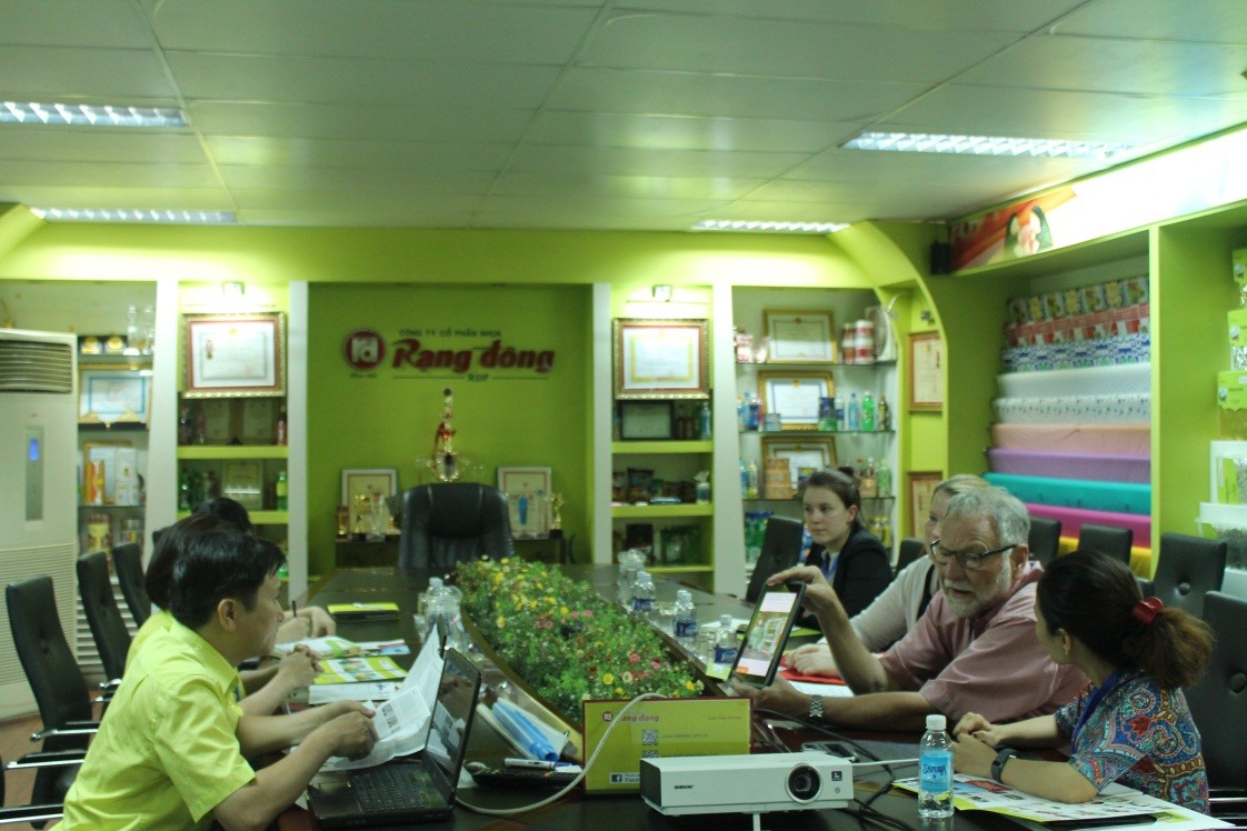 gap go va tiep xuc thuong mai voi doanh nghiep duc 1