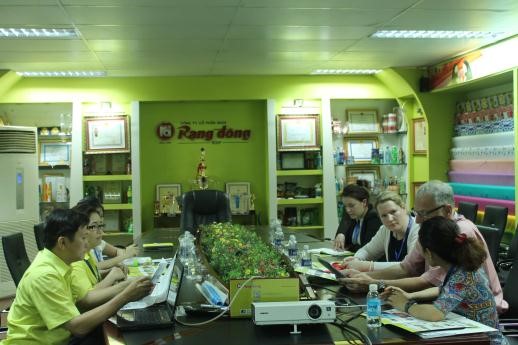 gap go va tiep xuc thuong mai voi doanh nghiep duc 4