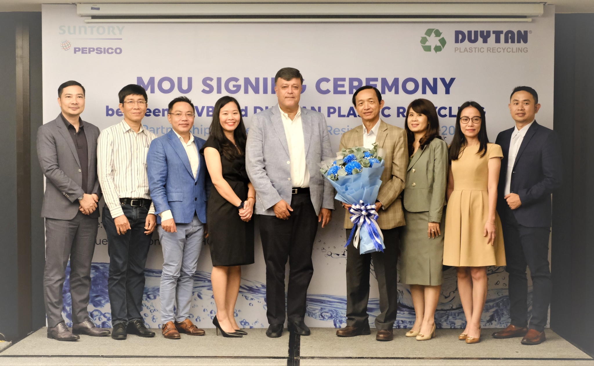 Suntory PepsiCo ký kết biên bản hợp tác chiến lược với Nhựa Tái Chế Duy Tân - ảnh 1