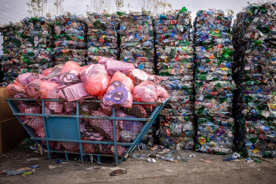 Tất cả các doanh nghiệp này đều đưa ra tuyên bố thể hiện trách nhiệm của mình với rác nhựa, tuy nhiên nỗ lực của họ chưa thực sự hiệu quả.