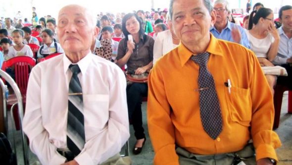 Tết của các em thiếu nhi có hoàn cảnh khó khăn tại Đầm Sen 2013