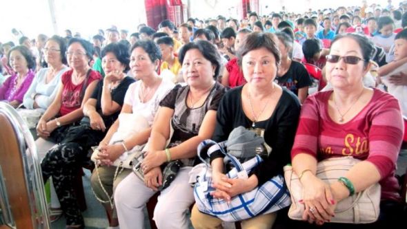 Tết của các em thiếu nhi có hoàn cảnh khó khăn tại Đầm Sen 2013