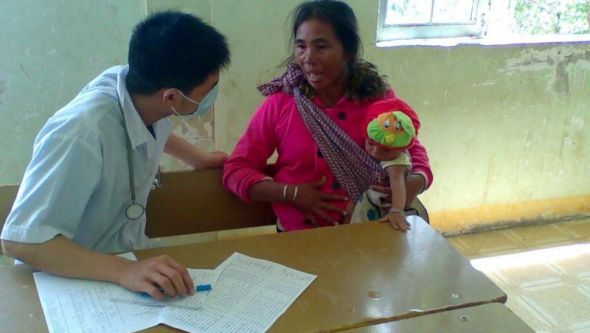 Khám và tặng quà đồng bào tỉnh Bình Thuận