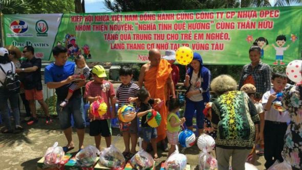 Tổ chức Trung thu cho trẻ em nghèo, hoàn cảnh khó khăn tại Vũng Tàu