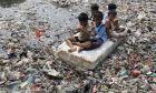 ​Indonesia: Thuế nhựa nhằm hạn chế rác chất đống trên các con sông.