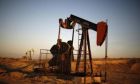 Giá dầu giảm do sản lượng của OPEC tăng