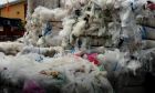 Rác, phế liệu nhựa ồ ạt vào Việt Nam như thế nào