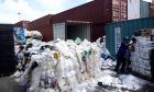 Doanh nghiệp nhựa 'khóc' vì bị siết nhập khẩu phế liệu