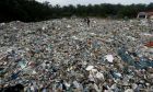 Malaysia hạn chế nhập khẩu phế thải nhựa