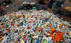 Malaysia cấm nhập rác thải nhựa không thể tái chế