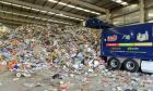 Khủng hoảng tái chế toàn cầu từ lệnh cấm rác thải nhựa của Trung Quốc