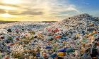 ​ "Biến" rác thải nhựa không thể tái chế thành điện năng