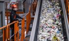 Thụy Điển cách mạng hóa tái chế nhựa với nhà máy tự động lớn nhất thế giới