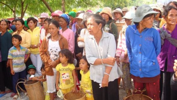 Khám và tặng quà đồng bào tỉnh Bình Thuận